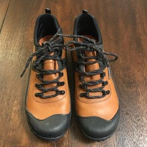 Clark’s women’s waterproof shoes